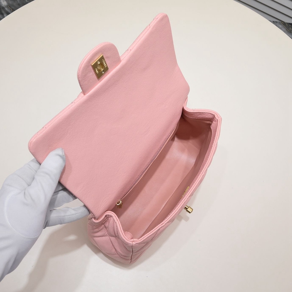 シャネルバッグ角部分ディテール